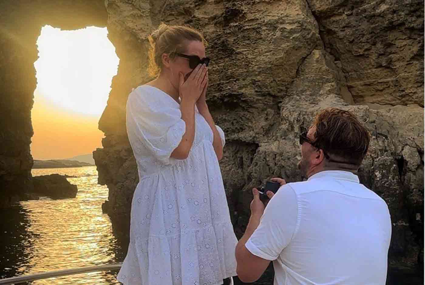 Romantic proposal at sunset on a private boat trip from Malta to Comino Blue Lagoon and Gozo