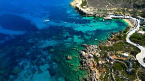 Dahlet Qorrot Bay Gozo crystal clear water