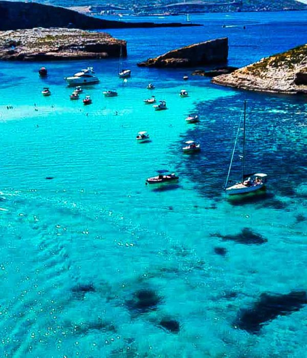 blue-lagoon-pick-your-spot-blue-waters-self-drive-boat-hire-malta